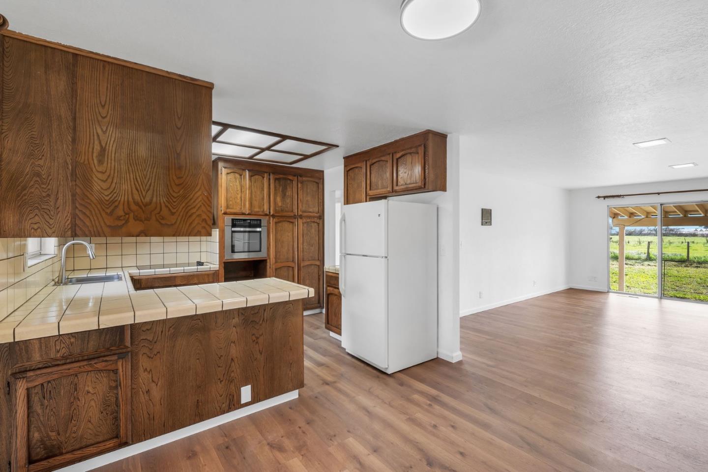 Detail Gallery Image 14 of 58 For 2800 Dryden Ave, Gilroy,  CA 95020 - 4 Beds | 2/1 Baths