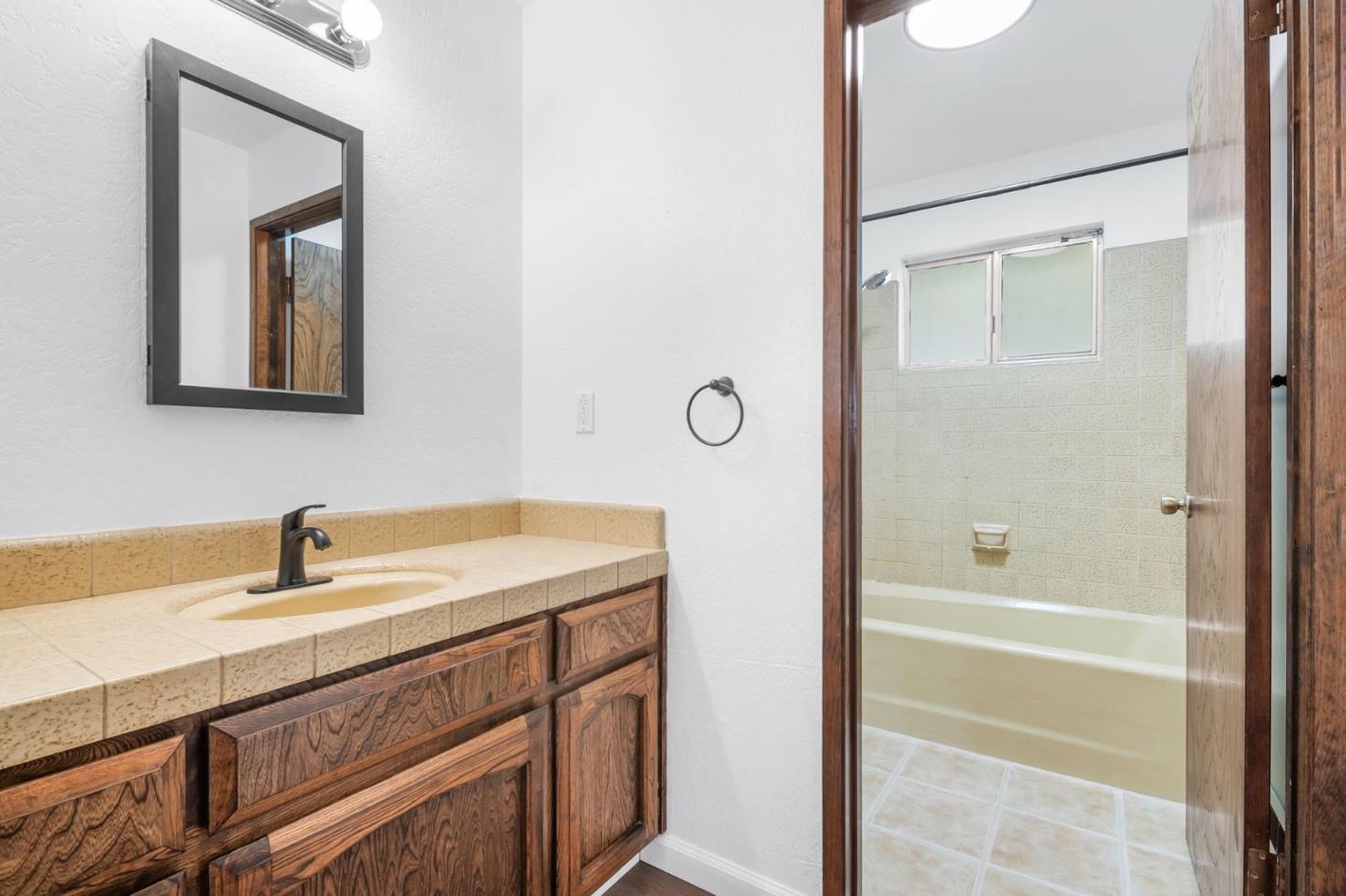 Detail Gallery Image 26 of 58 For 2800 Dryden Ave, Gilroy,  CA 95020 - 4 Beds | 2/1 Baths