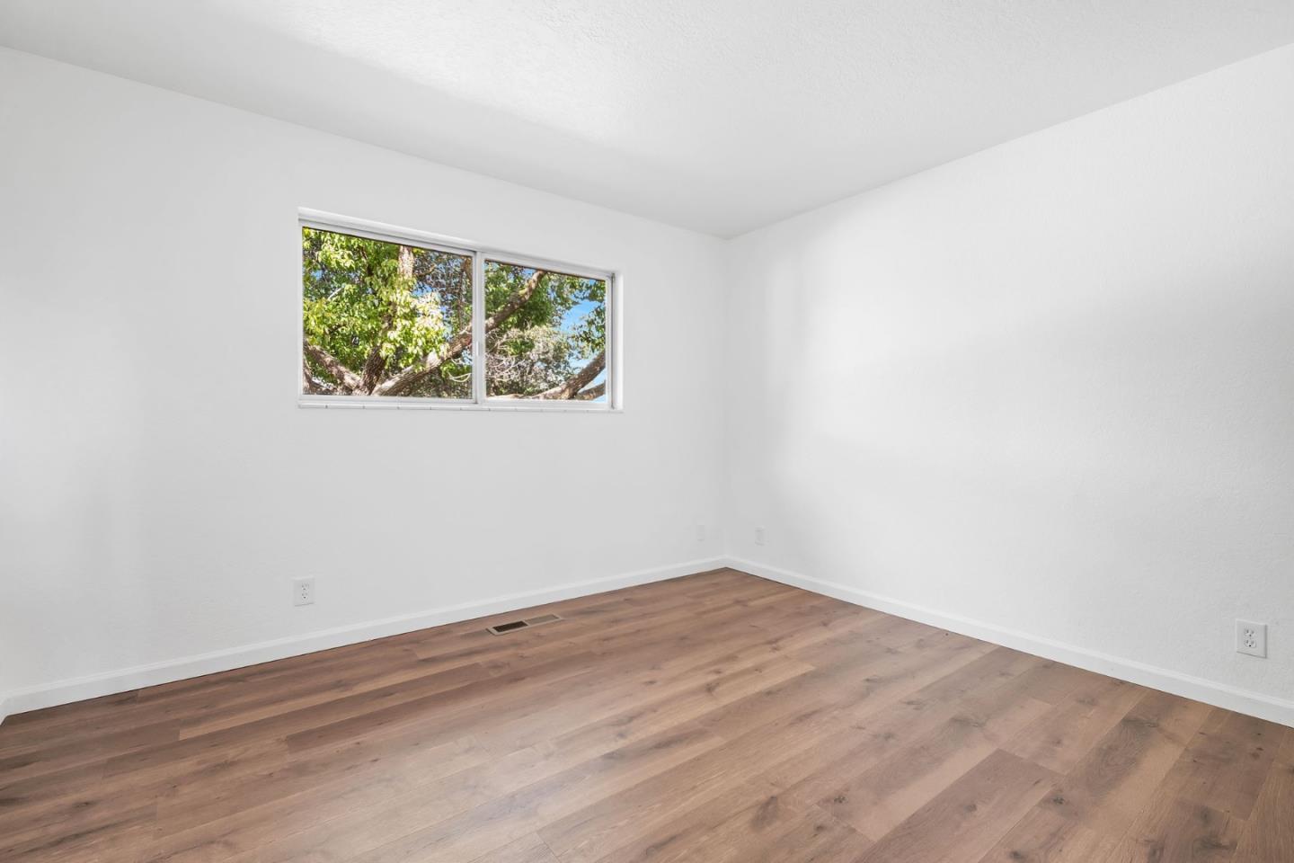 Detail Gallery Image 27 of 58 For 2800 Dryden Ave, Gilroy,  CA 95020 - 4 Beds | 2/1 Baths