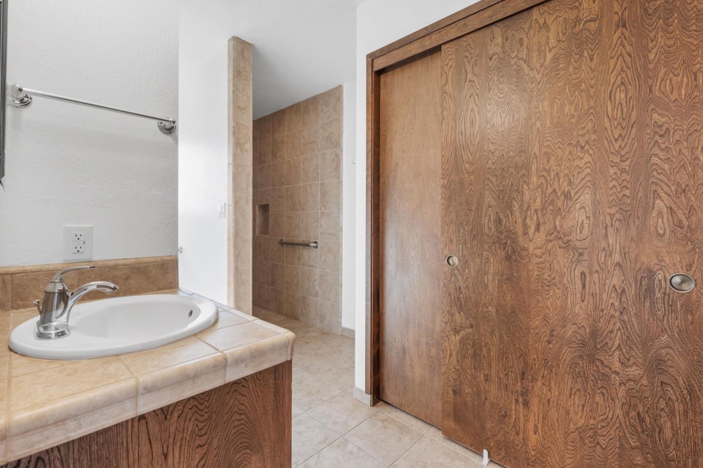 Detail Gallery Image 31 of 58 For 2800 Dryden Ave, Gilroy,  CA 95020 - 4 Beds | 2/1 Baths