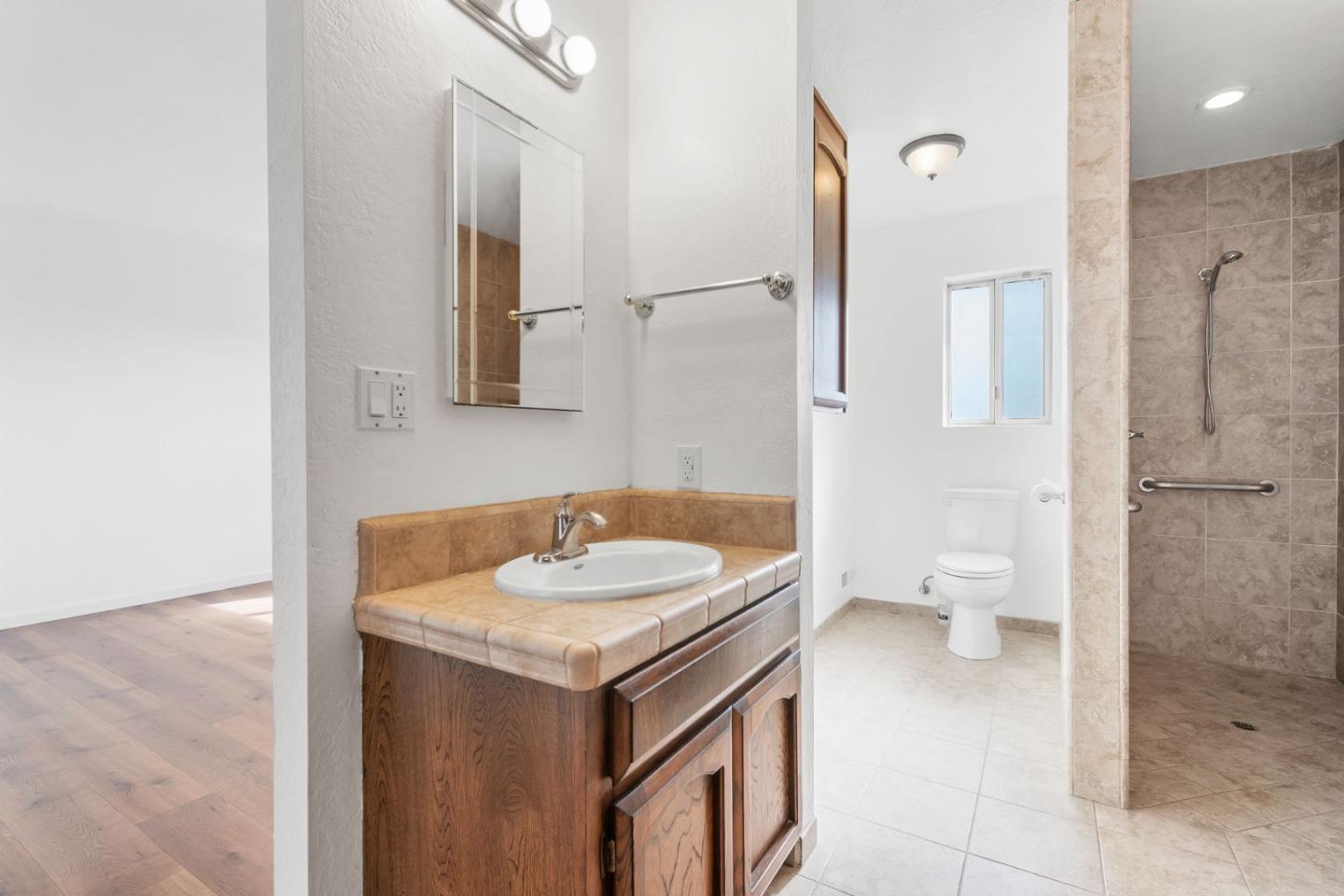 Detail Gallery Image 32 of 58 For 2800 Dryden Ave, Gilroy,  CA 95020 - 4 Beds | 2/1 Baths