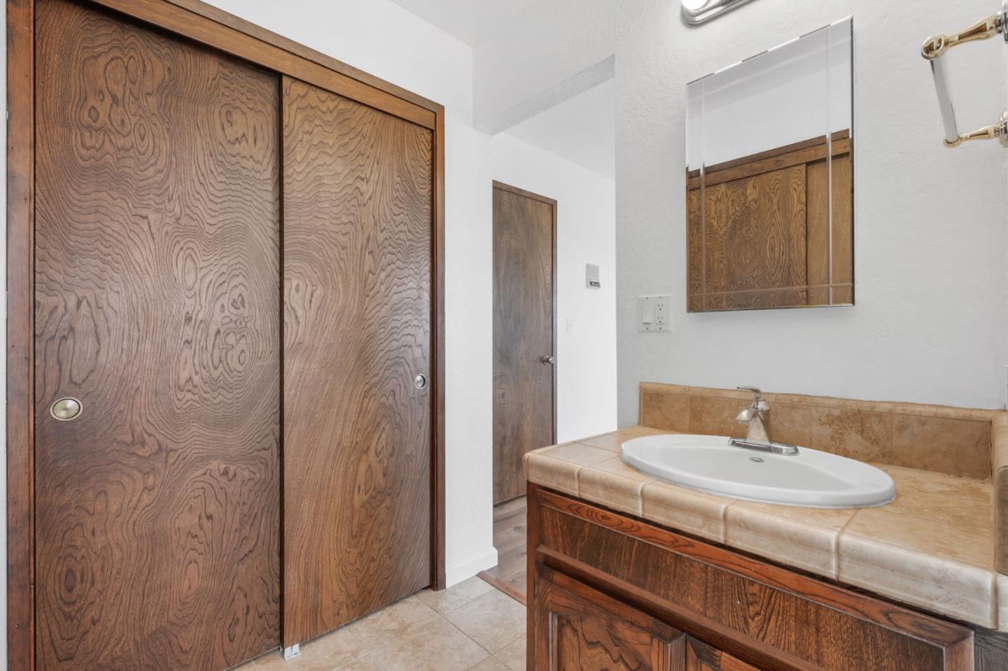 Detail Gallery Image 33 of 58 For 2800 Dryden Ave, Gilroy,  CA 95020 - 4 Beds | 2/1 Baths