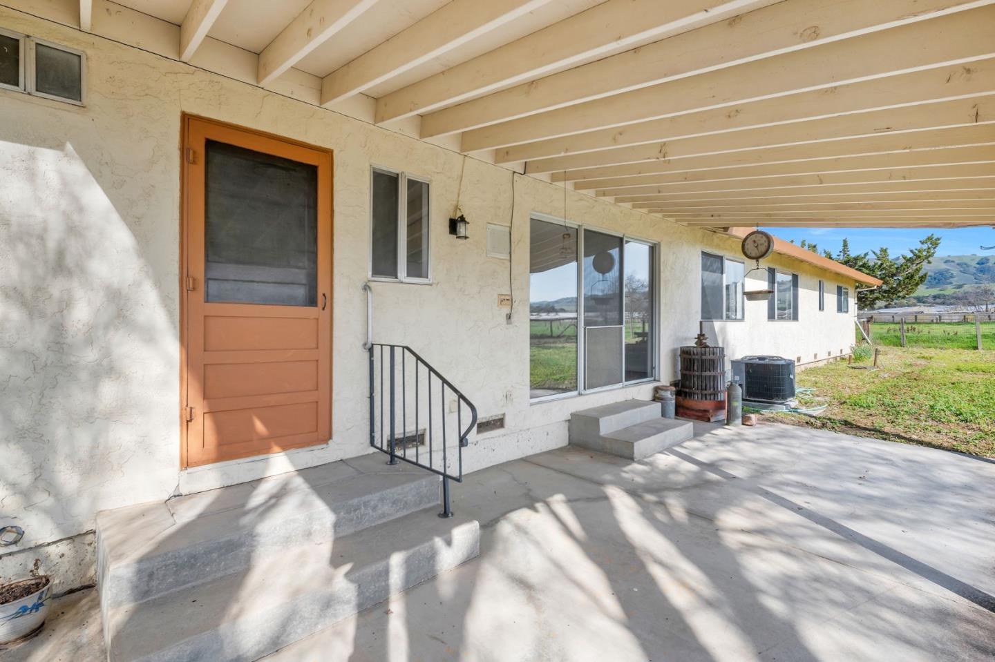 Detail Gallery Image 34 of 58 For 2800 Dryden Ave, Gilroy,  CA 95020 - 4 Beds | 2/1 Baths