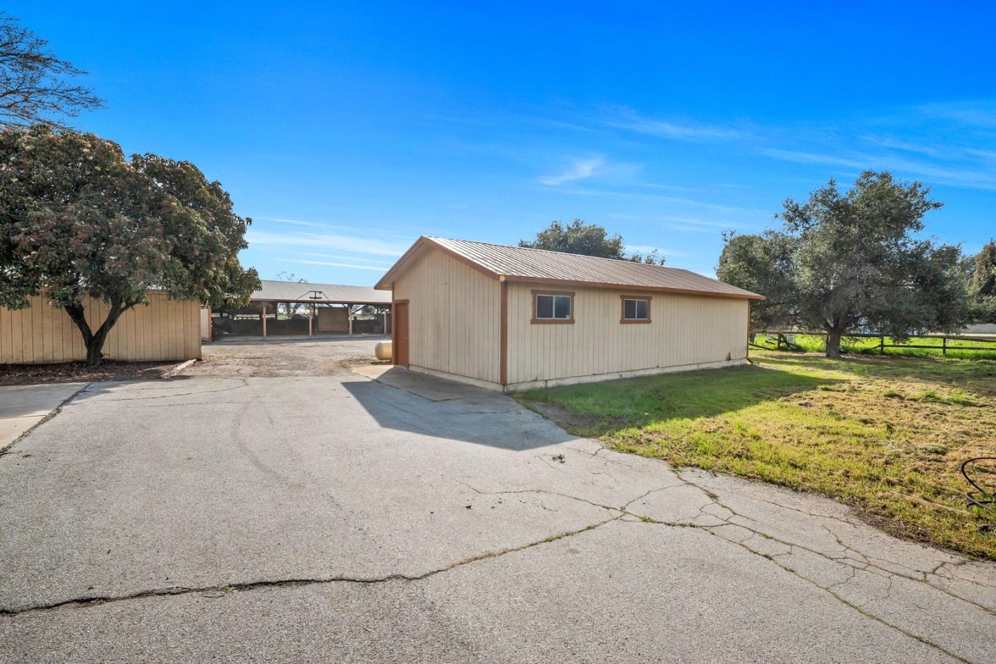 Detail Gallery Image 43 of 58 For 2800 Dryden Ave, Gilroy,  CA 95020 - 4 Beds | 2/1 Baths