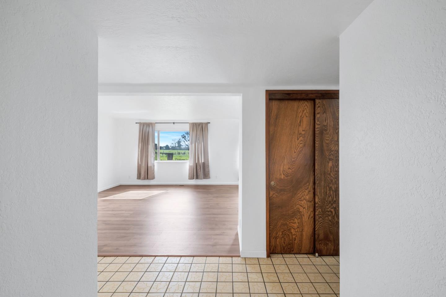 Detail Gallery Image 5 of 58 For 2800 Dryden Ave, Gilroy,  CA 95020 - 4 Beds | 2/1 Baths