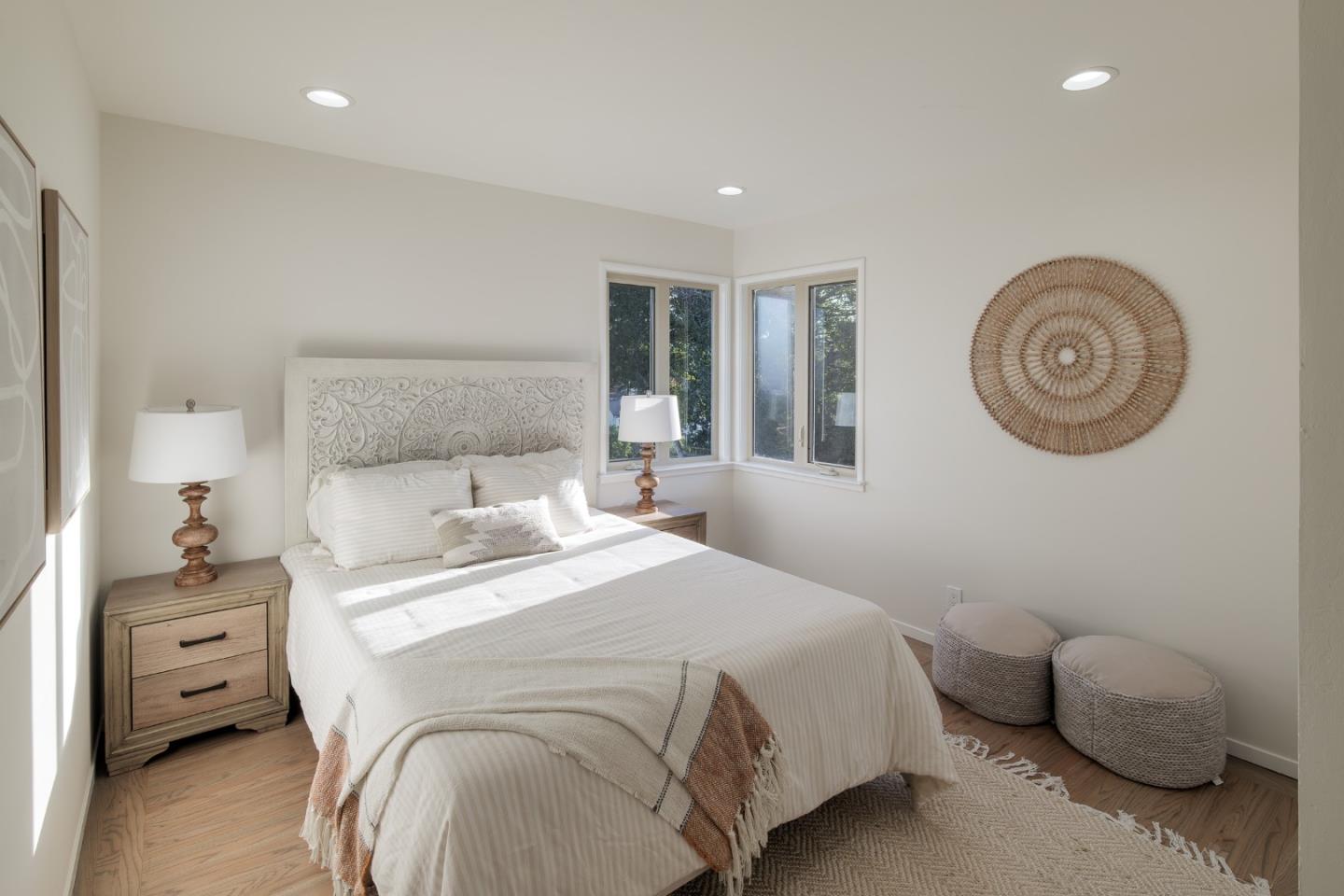 Detail Gallery Image 17 of 32 For 2331 Buena Vista Ave, Belmont,  CA 94002 - 4 Beds | 3 Baths