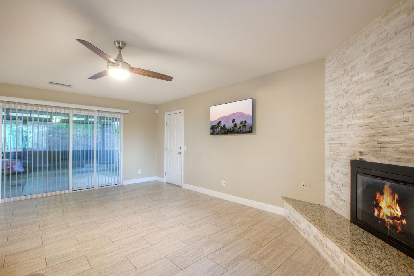 Detail Gallery Image 16 of 35 For 18261 Sanders Dr, Lake Elsinore,  CA 92530 - 3 Beds | 2 Baths