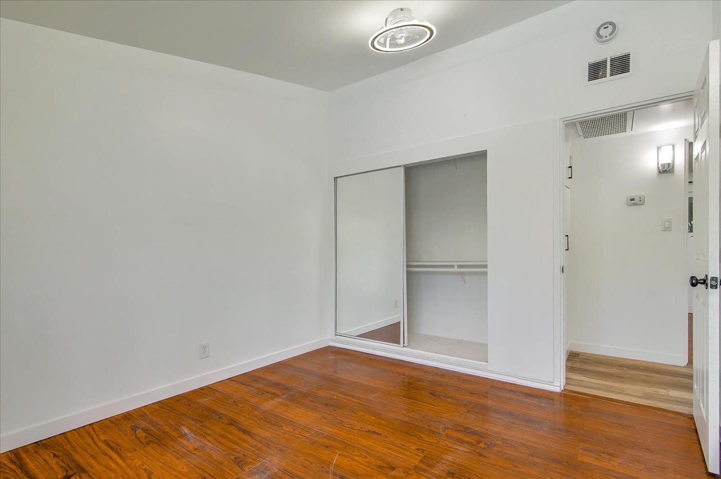 Detail Gallery Image 23 of 45 For 6513 Corbin Ave, Woodland Hills,  CA 91367 - 5 Beds | 3 Baths