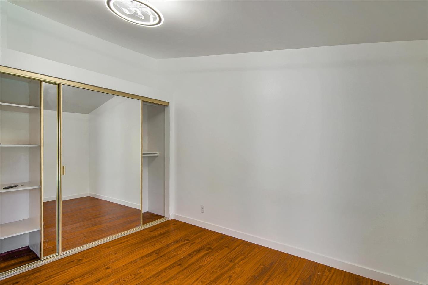 Detail Gallery Image 25 of 45 For 6513 Corbin Ave, Woodland Hills,  CA 91367 - 5 Beds | 3 Baths