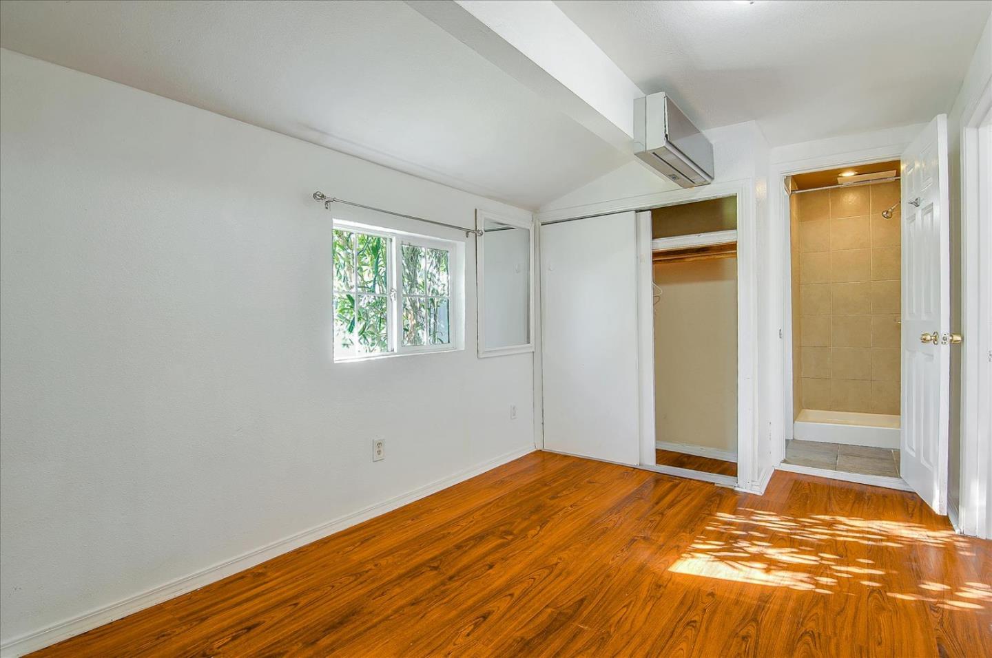 Detail Gallery Image 27 of 45 For 6513 Corbin Ave, Woodland Hills,  CA 91367 - 5 Beds | 3 Baths