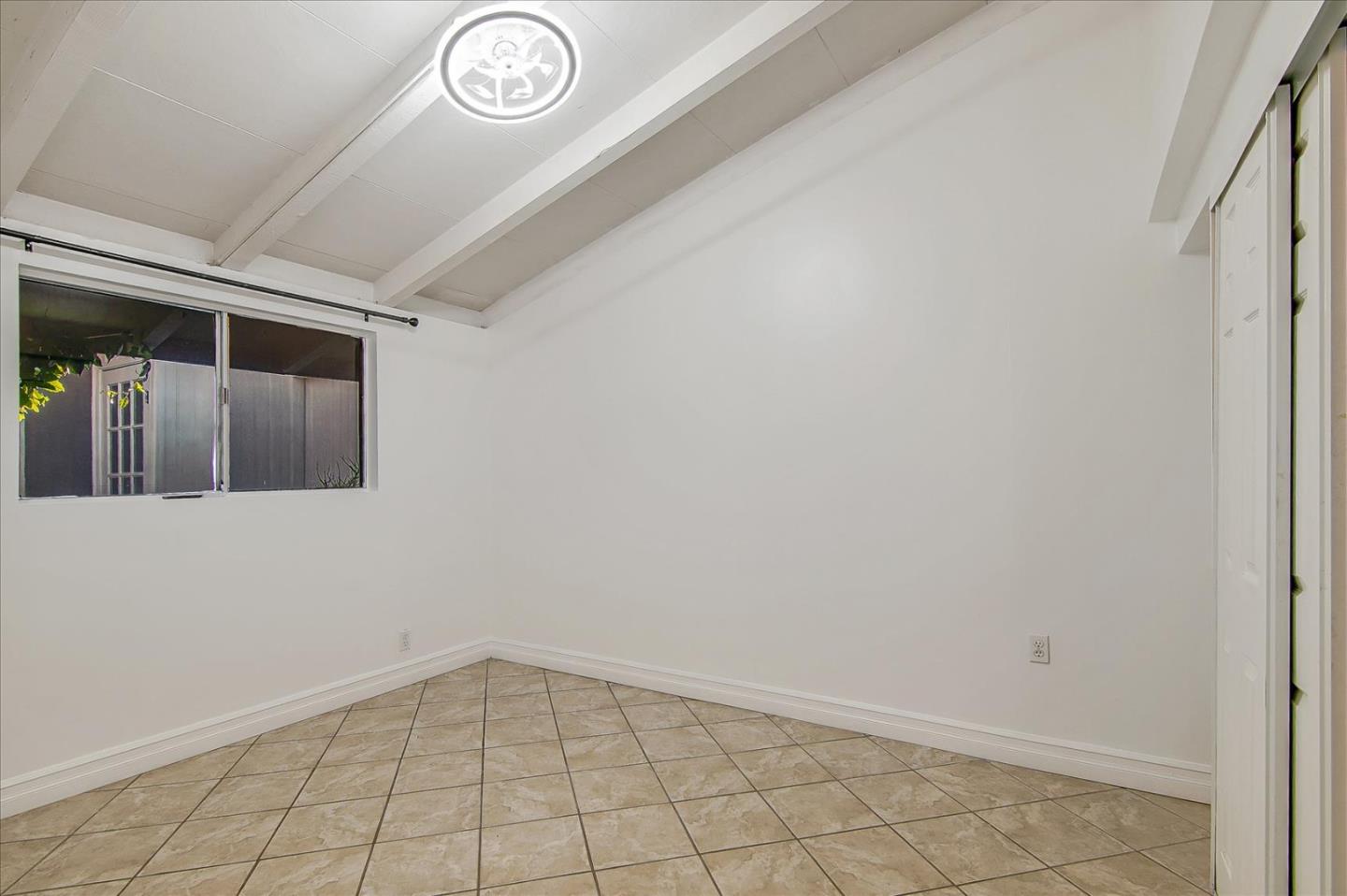 Detail Gallery Image 28 of 45 For 6513 Corbin Ave, Woodland Hills,  CA 91367 - 5 Beds | 3 Baths