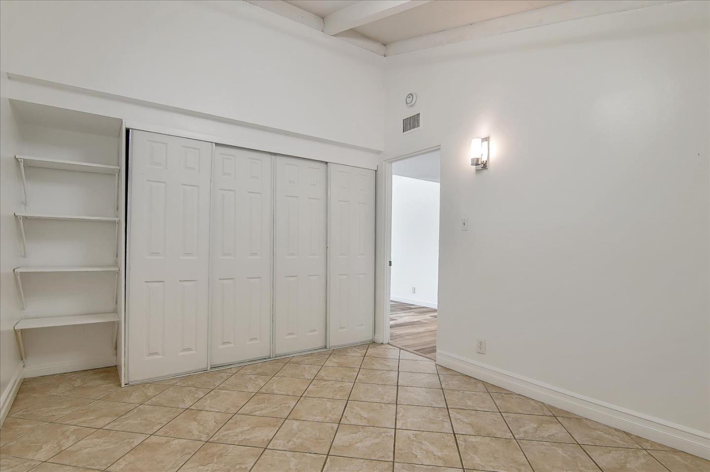 Detail Gallery Image 29 of 45 For 6513 Corbin Ave, Woodland Hills,  CA 91367 - 5 Beds | 3 Baths