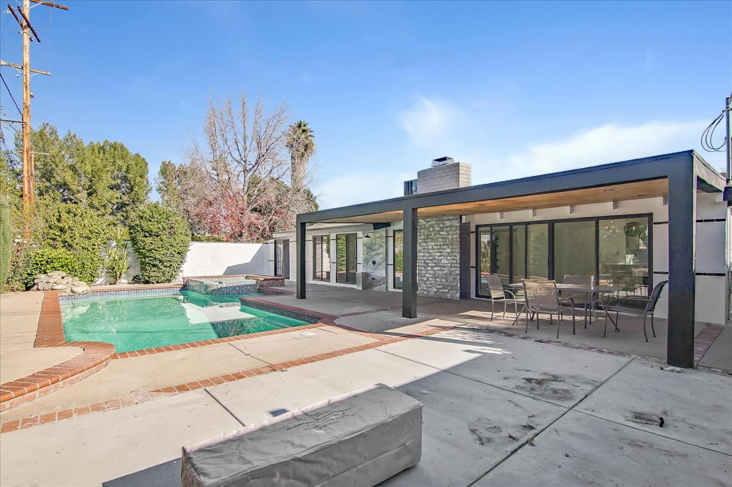 Detail Gallery Image 42 of 45 For 6513 Corbin Ave, Woodland Hills,  CA 91367 - 5 Beds | 3 Baths