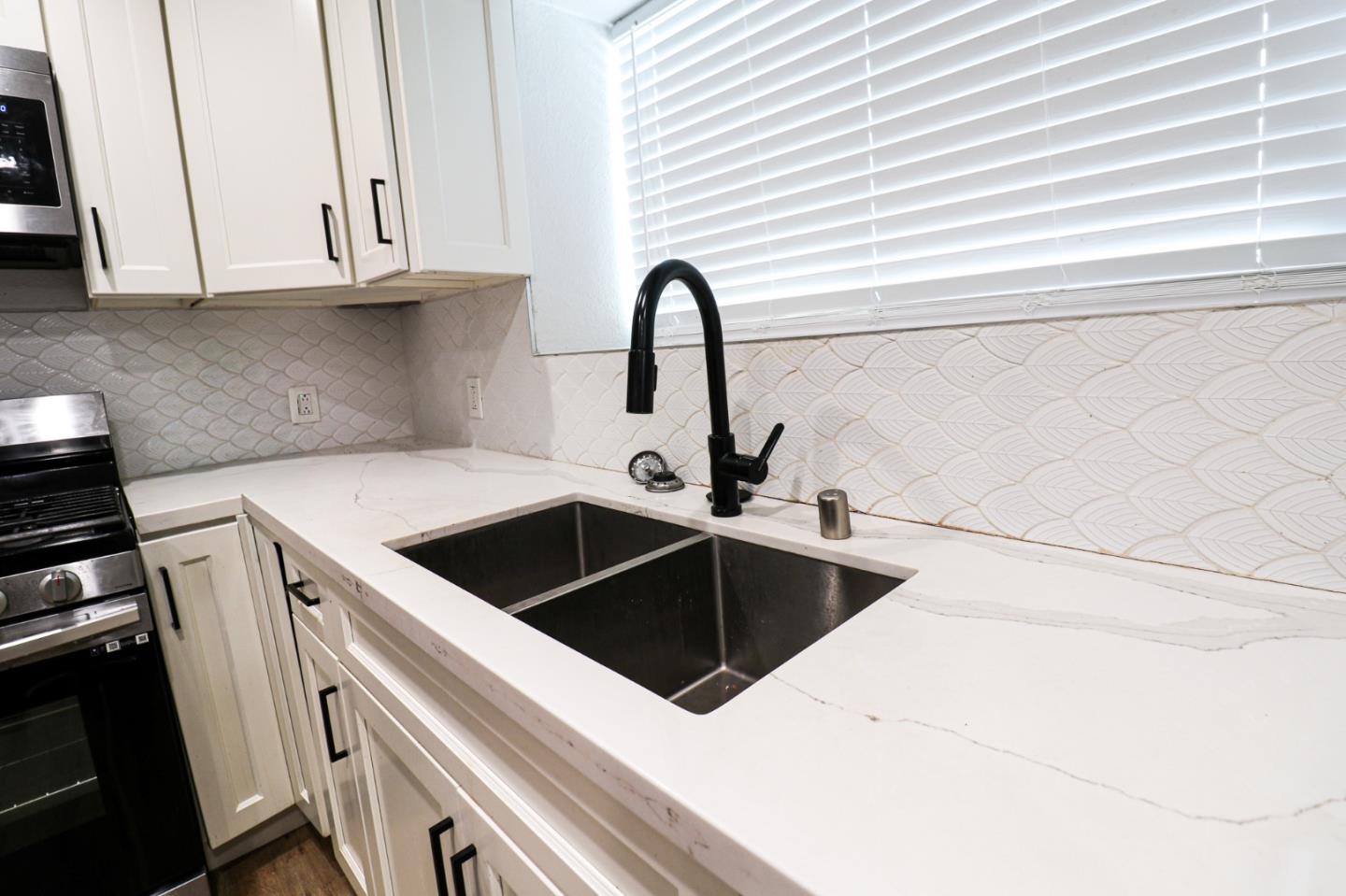 Detail Gallery Image 33 of 39 For 1331 87th Ave, Oakland,  CA 94621 - – Beds | – Baths