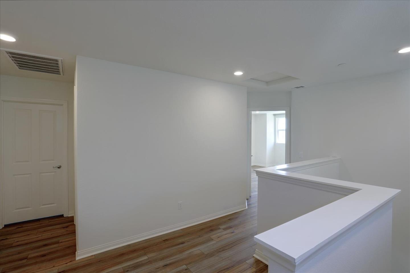 Detail Gallery Image 22 of 46 For 9153 Foster Ln, Chatsworth,  CA 91311 - 4 Beds | 3/1 Baths