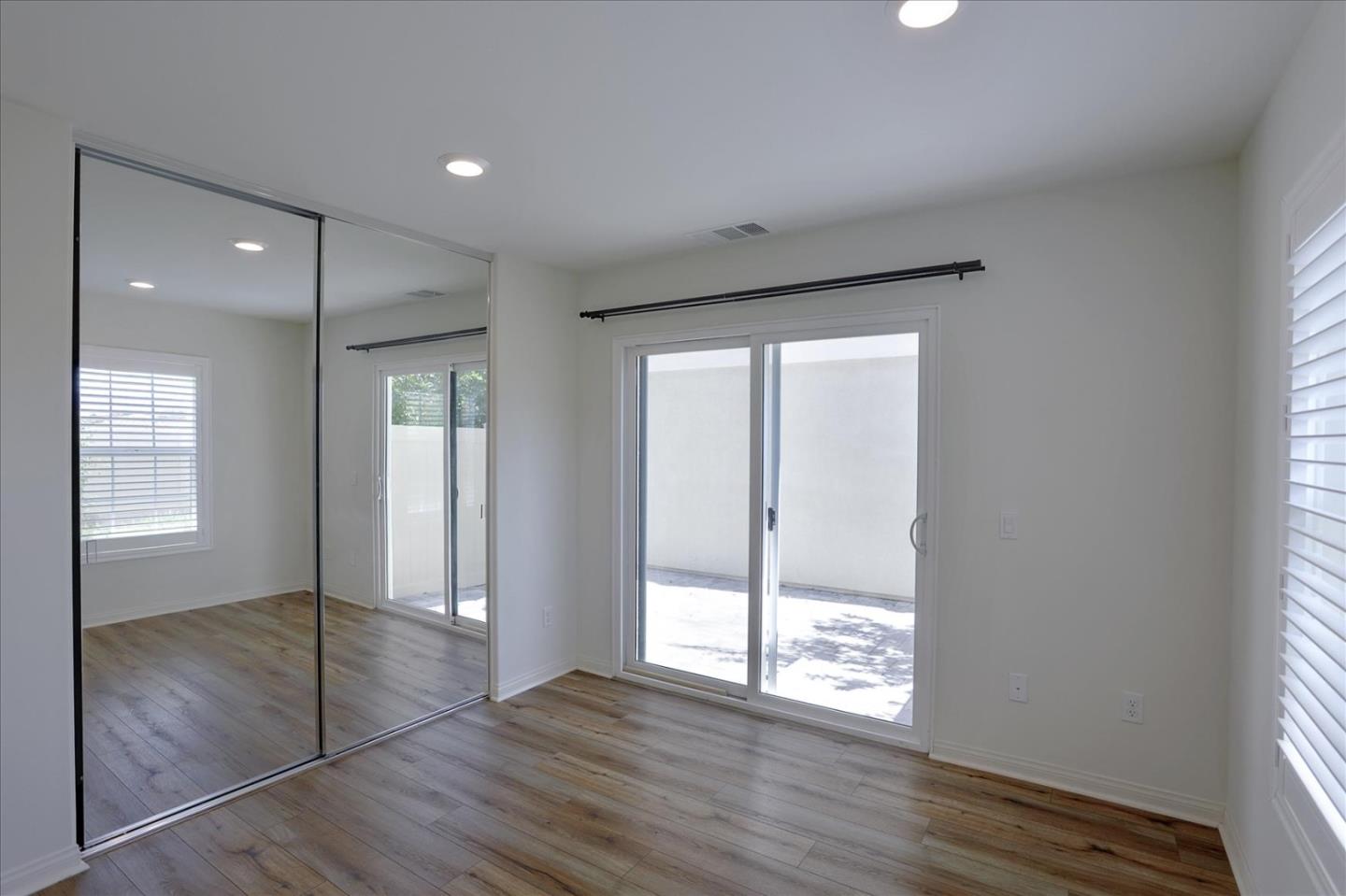 Detail Gallery Image 24 of 46 For 9153 Foster Ln, Chatsworth,  CA 91311 - 4 Beds | 3/1 Baths