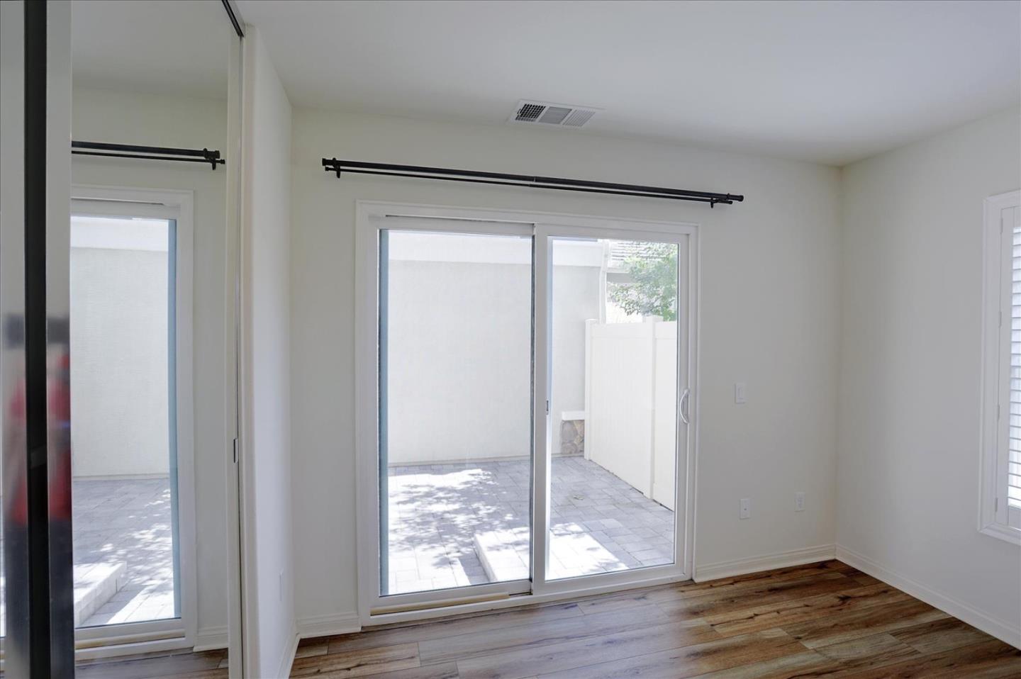 Detail Gallery Image 25 of 46 For 9153 Foster Ln, Chatsworth,  CA 91311 - 4 Beds | 3/1 Baths