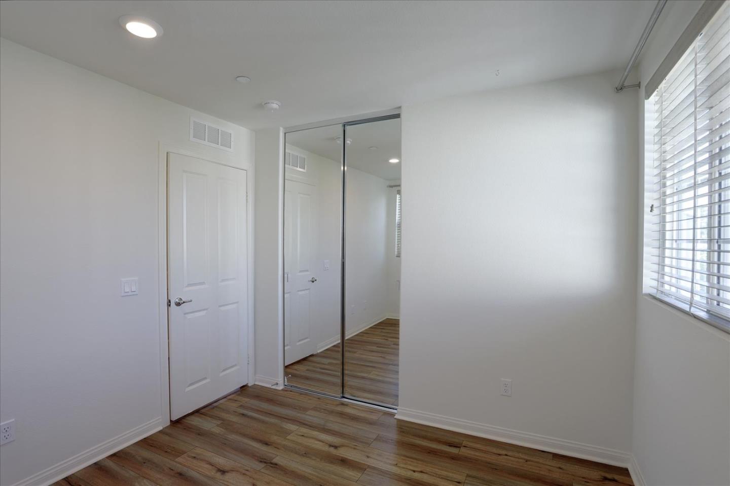 Detail Gallery Image 29 of 46 For 9153 Foster Ln, Chatsworth,  CA 91311 - 4 Beds | 3/1 Baths