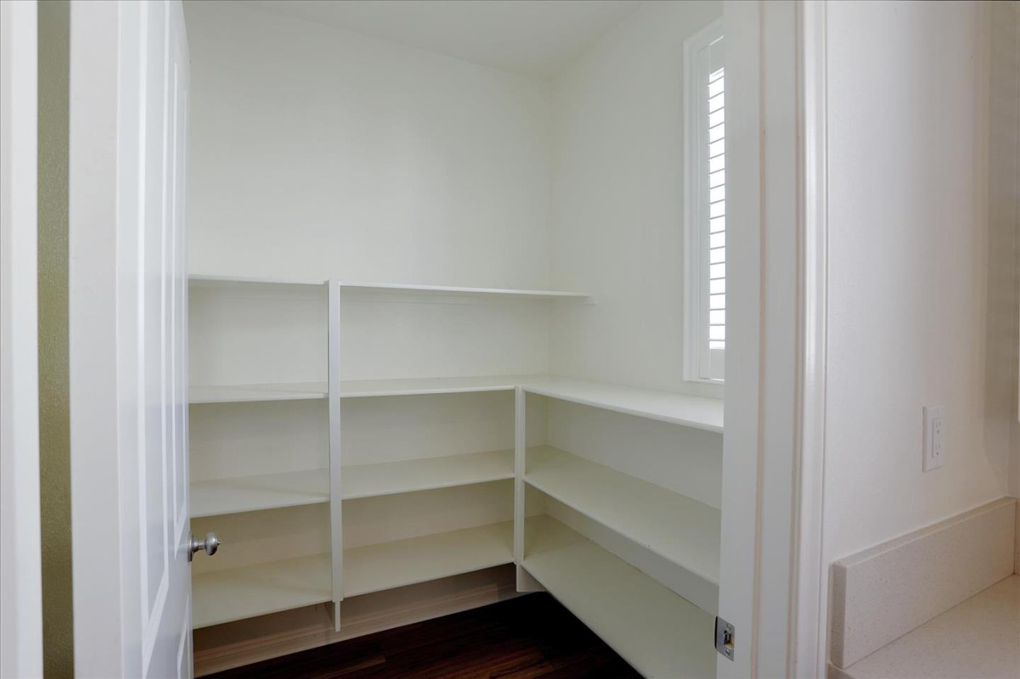 Detail Gallery Image 30 of 46 For 9153 Foster Ln, Chatsworth,  CA 91311 - 4 Beds | 3/1 Baths