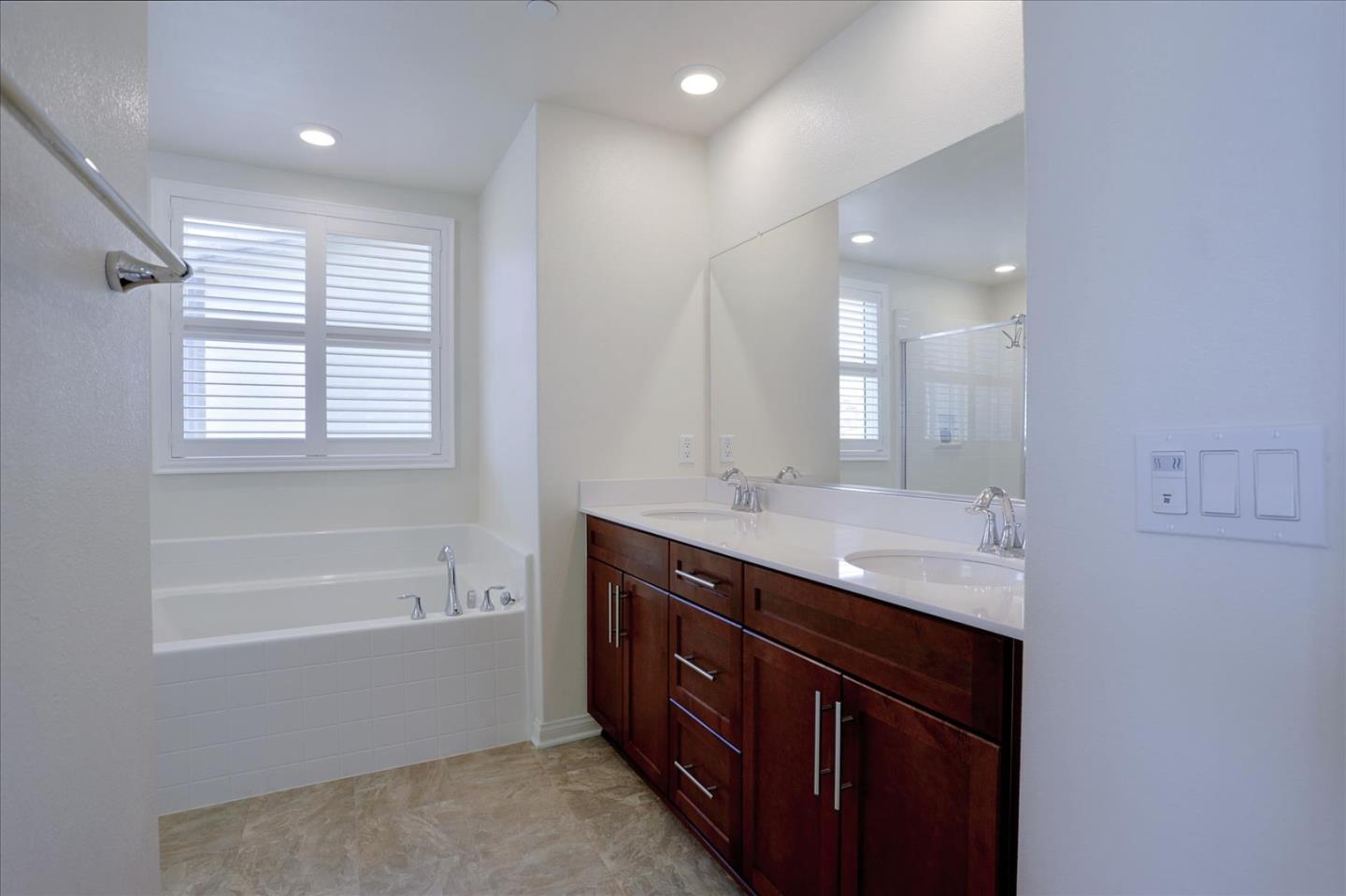 Detail Gallery Image 33 of 46 For 9153 Foster Ln, Chatsworth,  CA 91311 - 4 Beds | 3/1 Baths