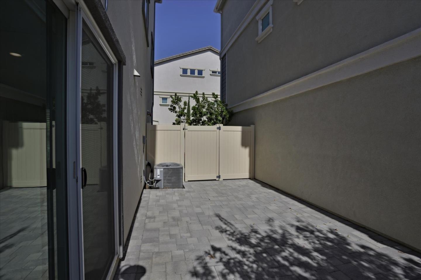 Detail Gallery Image 41 of 46 For 9153 Foster Ln, Chatsworth,  CA 91311 - 4 Beds | 3/1 Baths