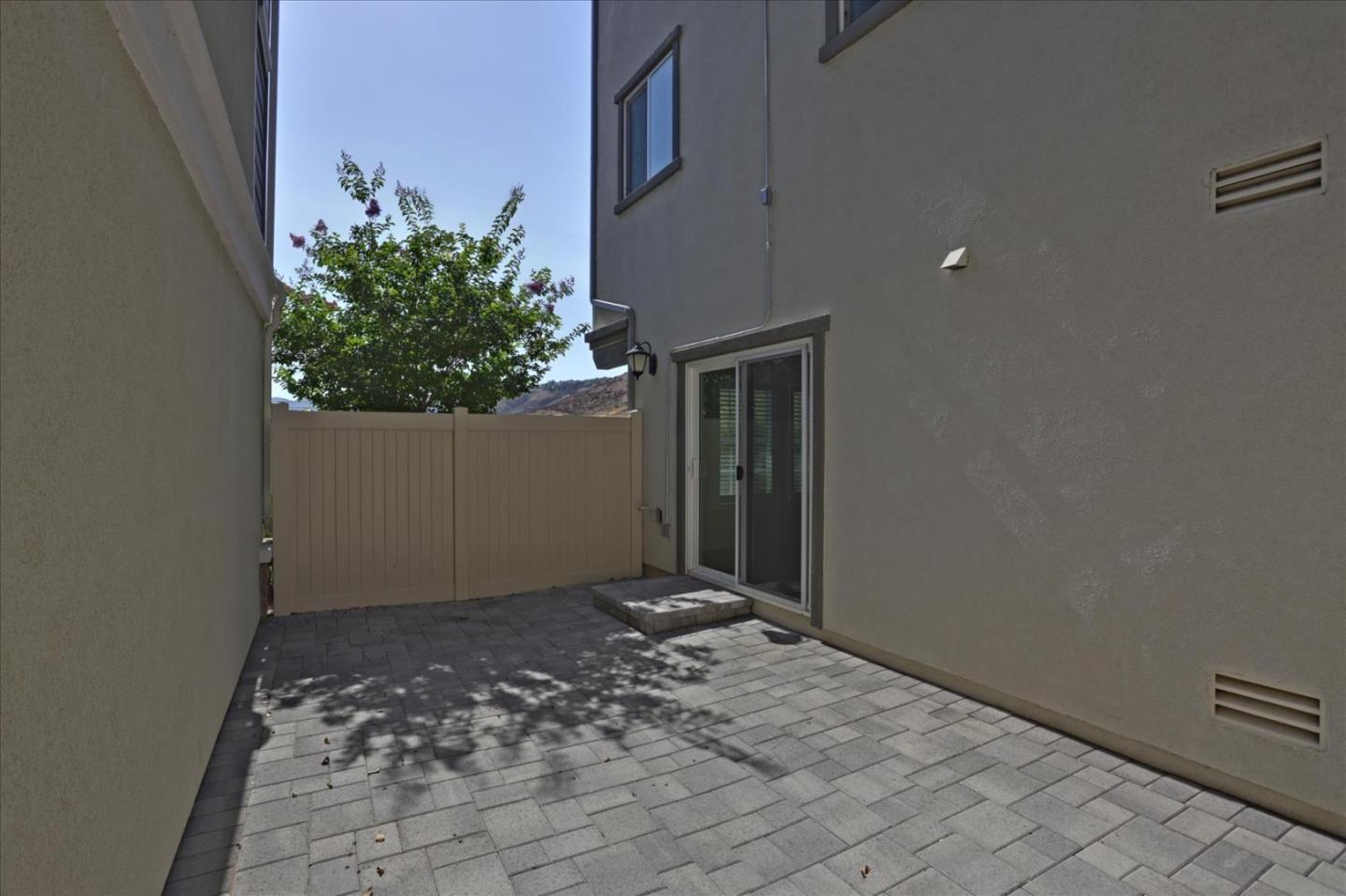 Detail Gallery Image 42 of 46 For 9153 Foster Ln, Chatsworth,  CA 91311 - 4 Beds | 3/1 Baths