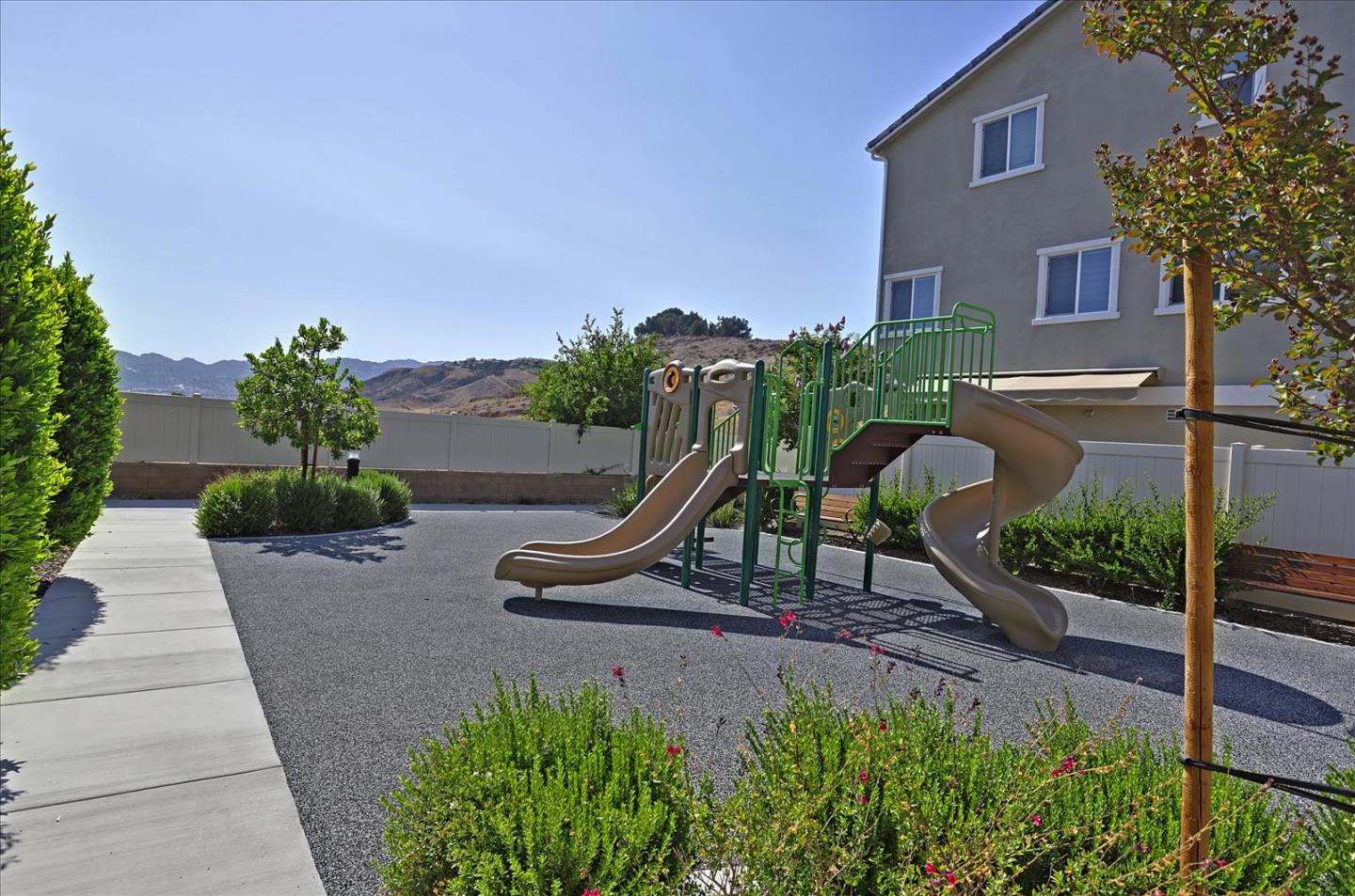 Detail Gallery Image 46 of 46 For 9153 Foster Ln, Chatsworth,  CA 91311 - 4 Beds | 3/1 Baths