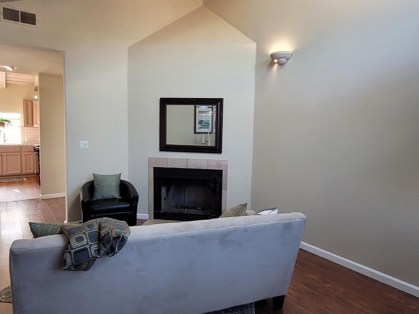 Detail Gallery Image 10 of 25 For 1713 Goodwin St, Seaside,  CA 93955 - 3 Beds | 2 Baths