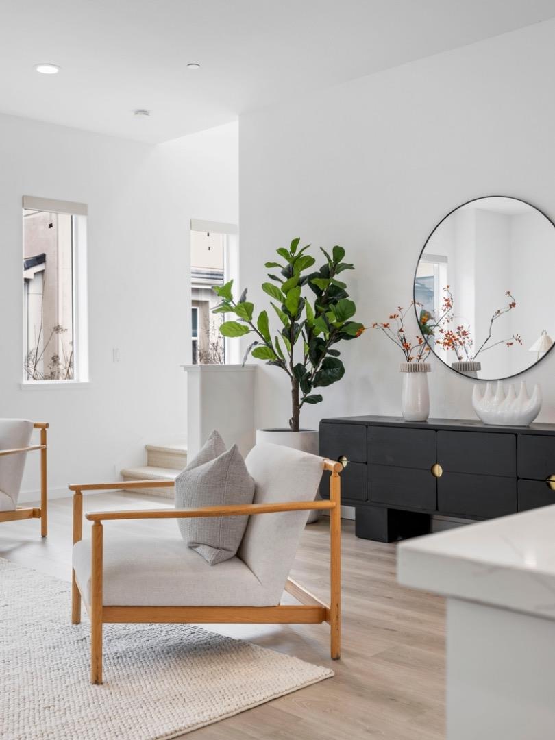 Detail Gallery Image 13 of 46 For 2149 Pastoral Loop, San Jose,  CA 95122 - 4 Beds | 3/1 Baths