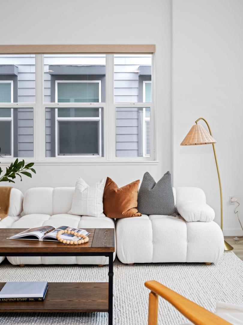 Detail Gallery Image 14 of 46 For 2149 Pastoral Loop, San Jose,  CA 95122 - 4 Beds | 3/1 Baths