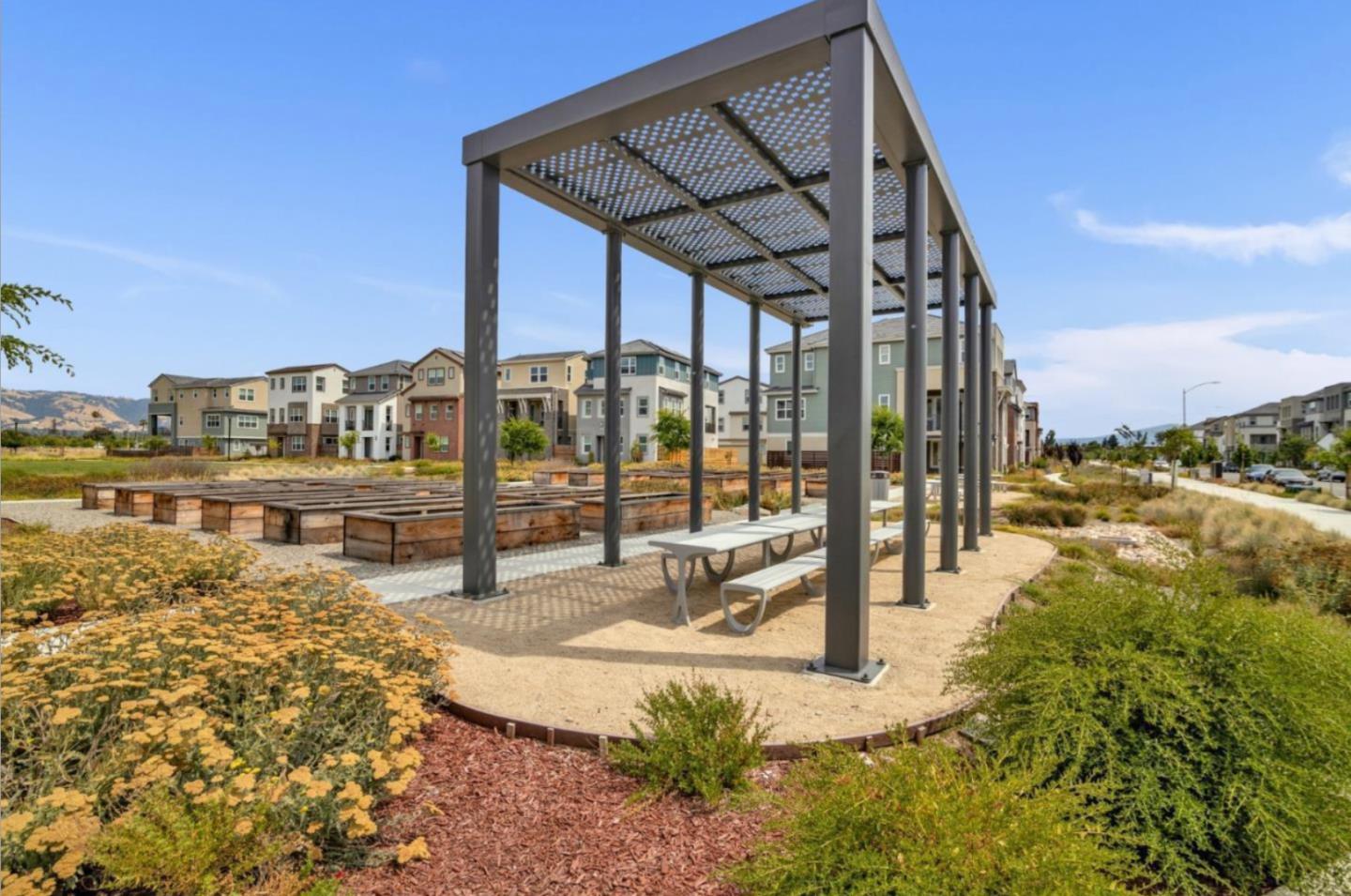 Detail Gallery Image 41 of 46 For 2149 Pastoral Loop, San Jose,  CA 95122 - 4 Beds | 3/1 Baths