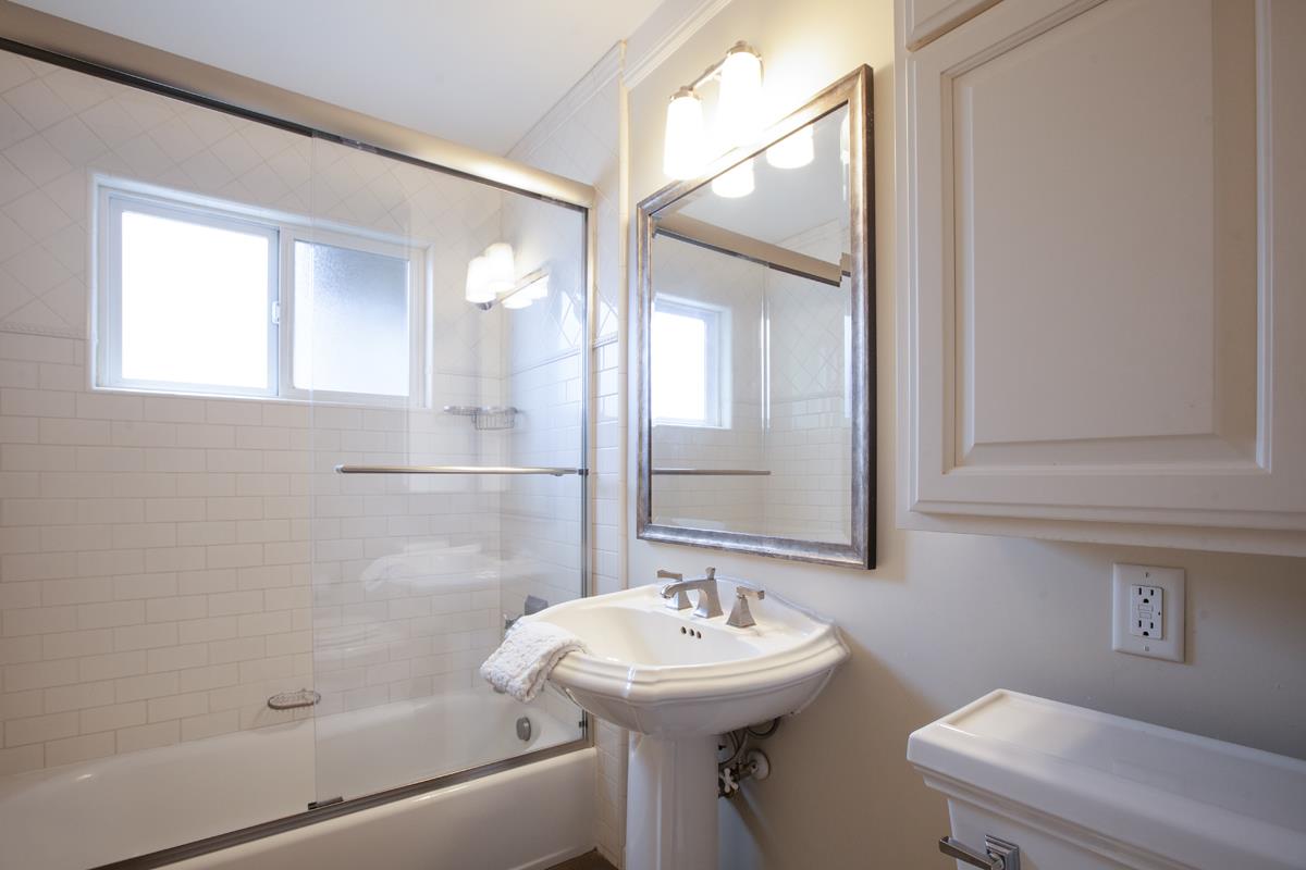 Detail Gallery Image 27 of 36 For 126 Central Ave, Los Gatos,  CA 95030 - 4 Beds | 2/1 Baths