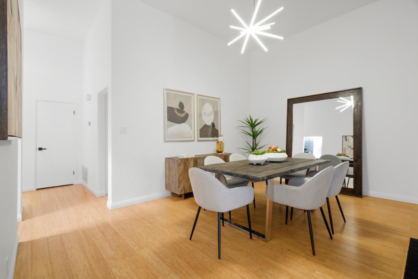 Detail Gallery Image 12 of 34 For 501 W Fox Ct, Redwood City,  CA 94061 - 2 Beds | 2 Baths