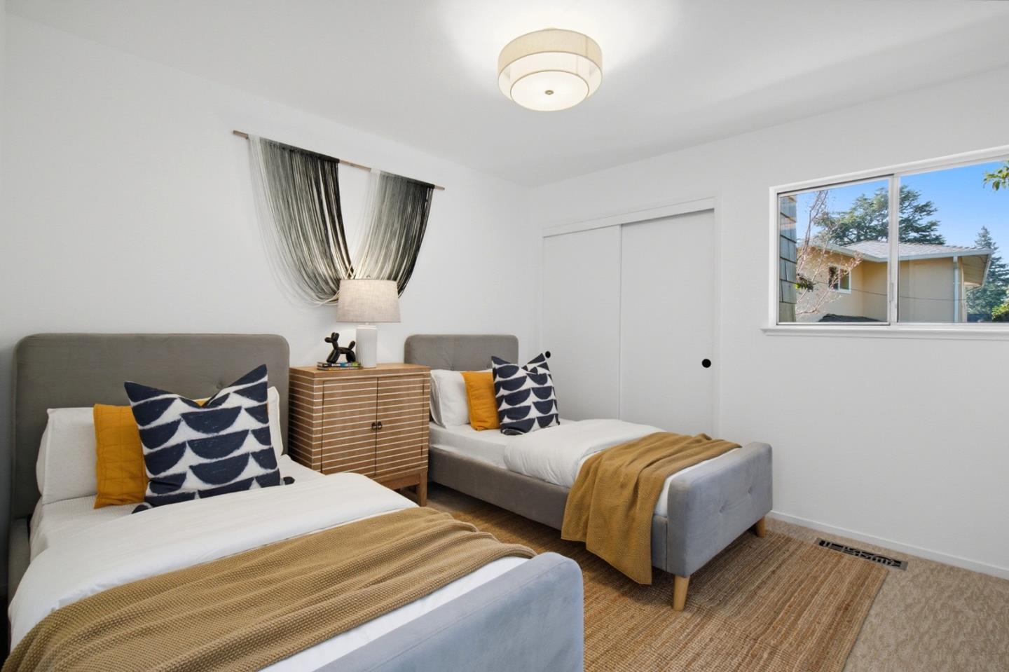 Detail Gallery Image 19 of 34 For 501 W Fox Ct, Redwood City,  CA 94061 - 2 Beds | 2 Baths