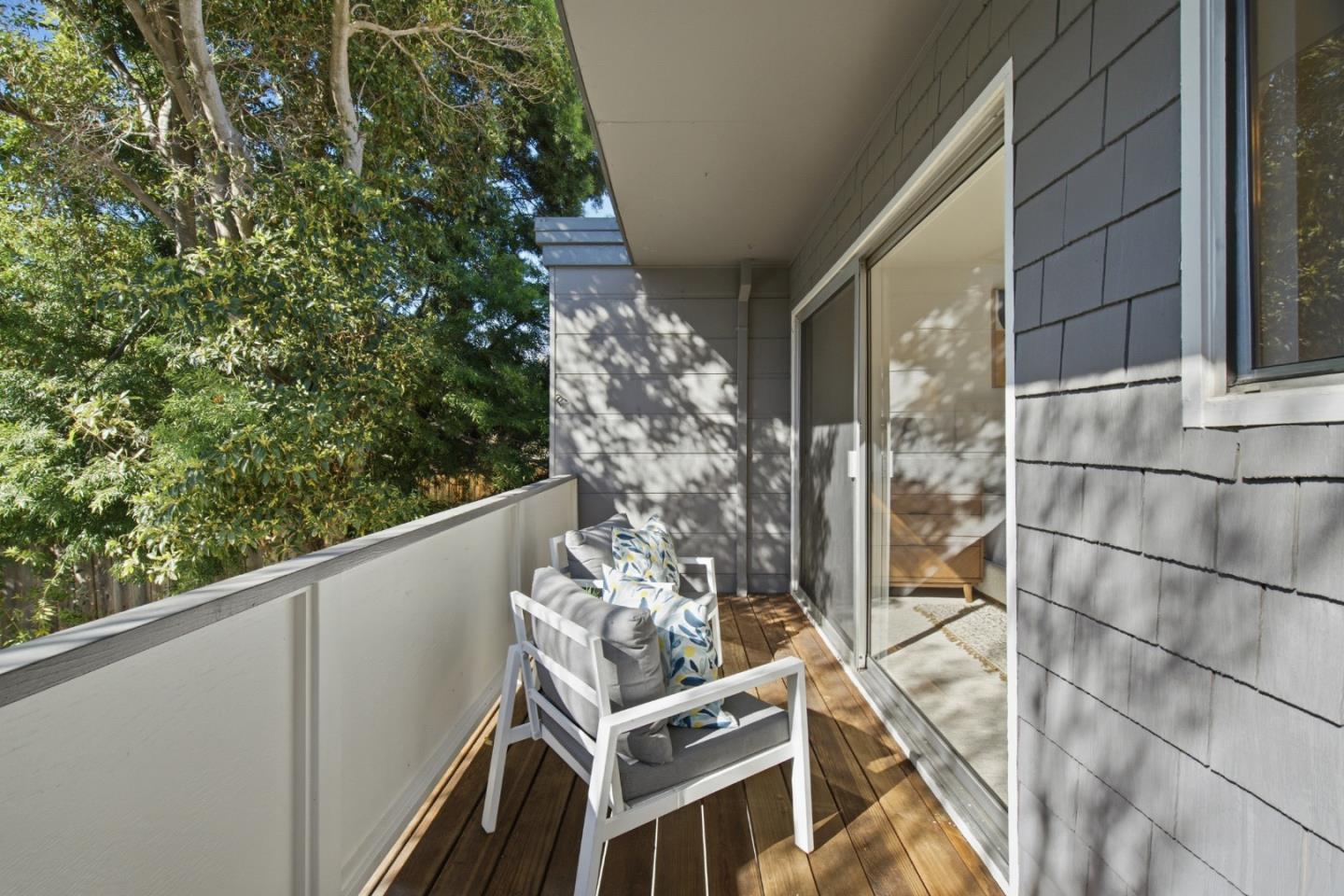 Detail Gallery Image 23 of 34 For 501 W Fox Ct, Redwood City,  CA 94061 - 2 Beds | 2 Baths