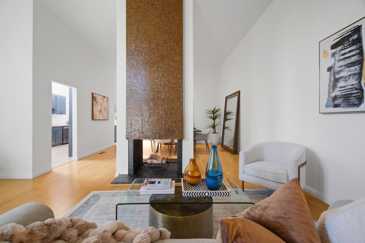 Detail Gallery Image 7 of 34 For 501 W Fox Ct, Redwood City,  CA 94061 - 2 Beds | 2 Baths