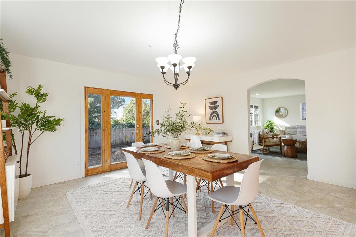 Detail Gallery Image 12 of 49 For 2200 Pelican Crst, Santa Cruz,  CA 95062 - 4 Beds | 2/1 Baths