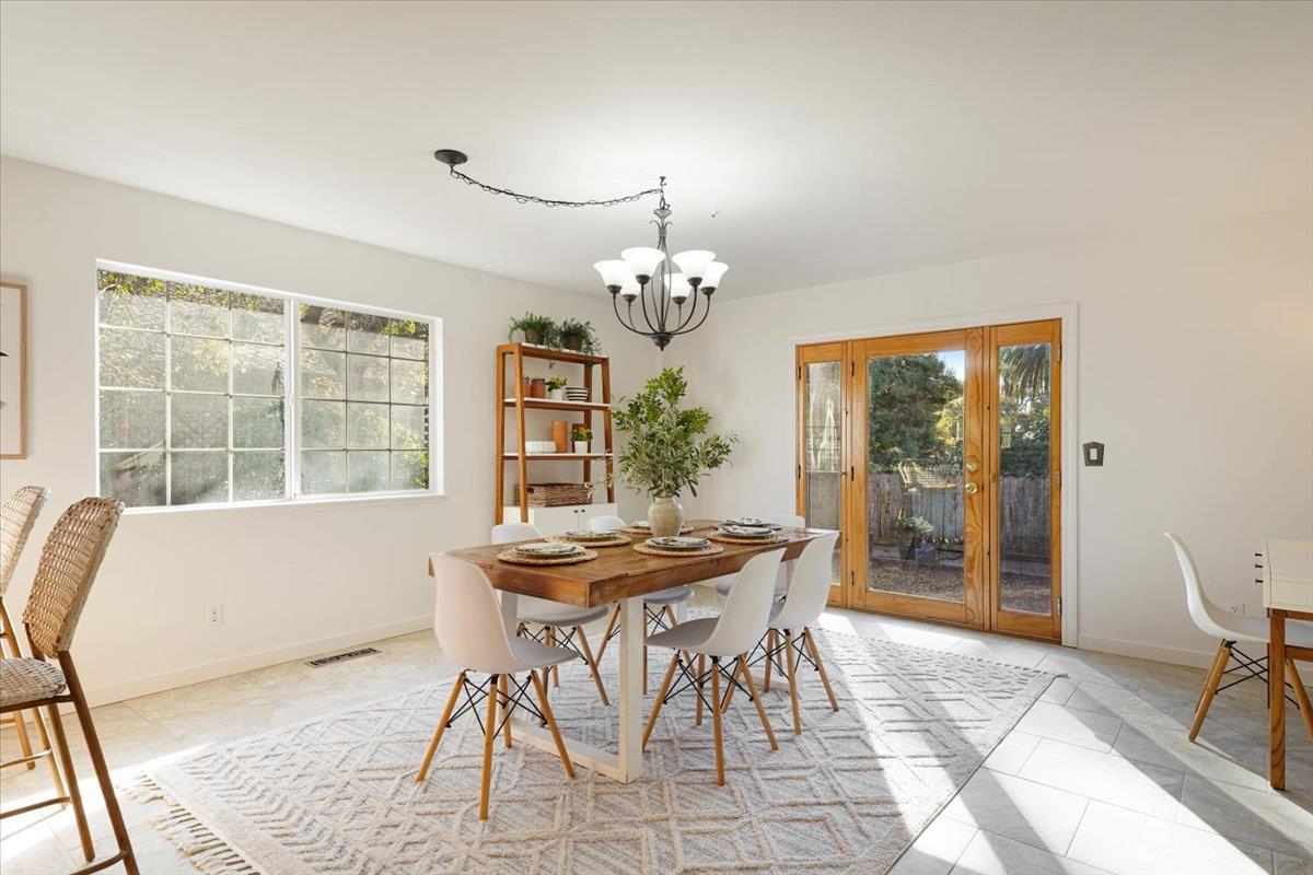 Detail Gallery Image 14 of 49 For 2200 Pelican Crst, Santa Cruz,  CA 95062 - 4 Beds | 2/1 Baths