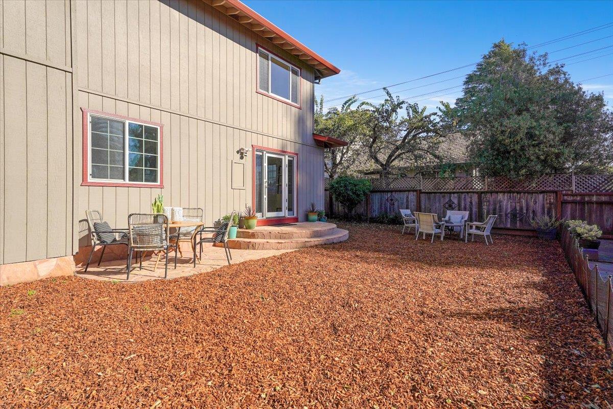 Detail Gallery Image 35 of 49 For 2200 Pelican Crst, Santa Cruz,  CA 95062 - 4 Beds | 2/1 Baths