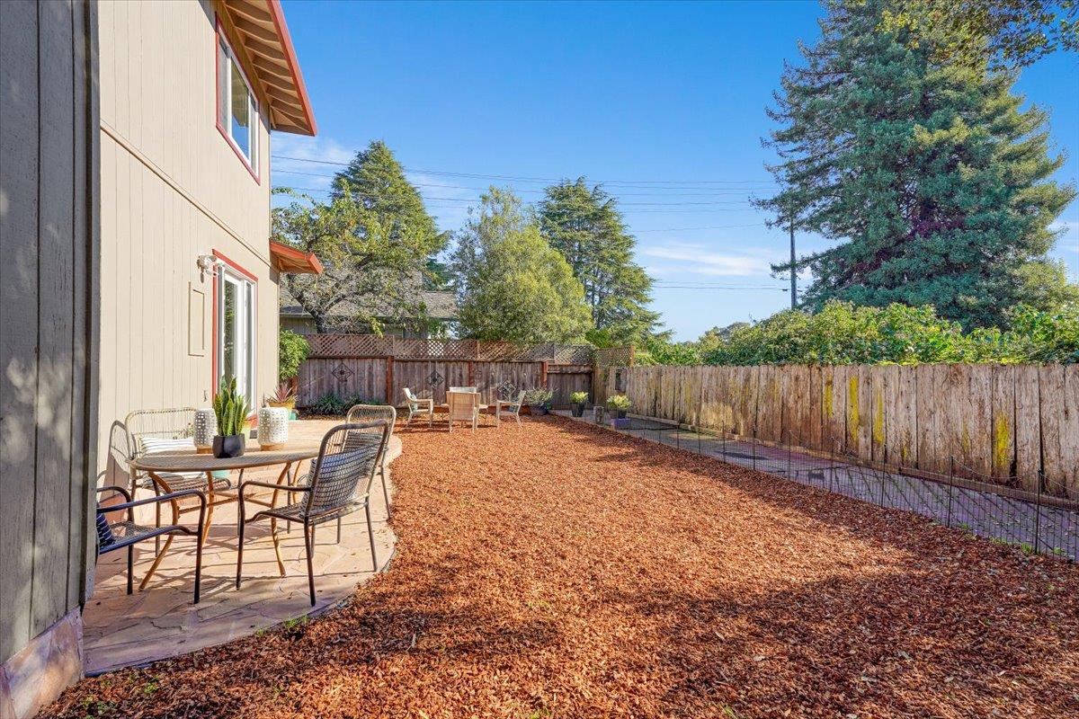 Detail Gallery Image 38 of 49 For 2200 Pelican Crst, Santa Cruz,  CA 95062 - 4 Beds | 2/1 Baths