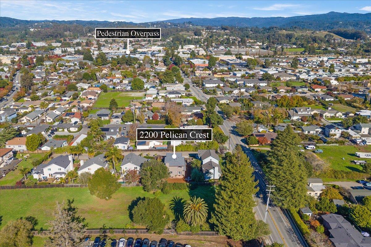 Detail Gallery Image 44 of 49 For 2200 Pelican Crst, Santa Cruz,  CA 95062 - 4 Beds | 2/1 Baths