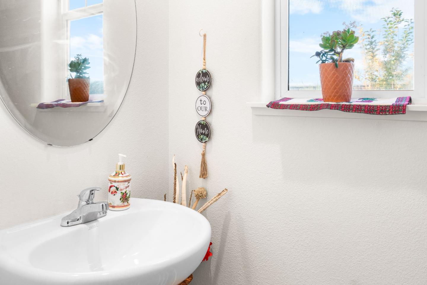 Detail Gallery Image 14 of 20 For 390 Tanoak St, Hollister,  CA 95023 - 3 Beds | 2/1 Baths