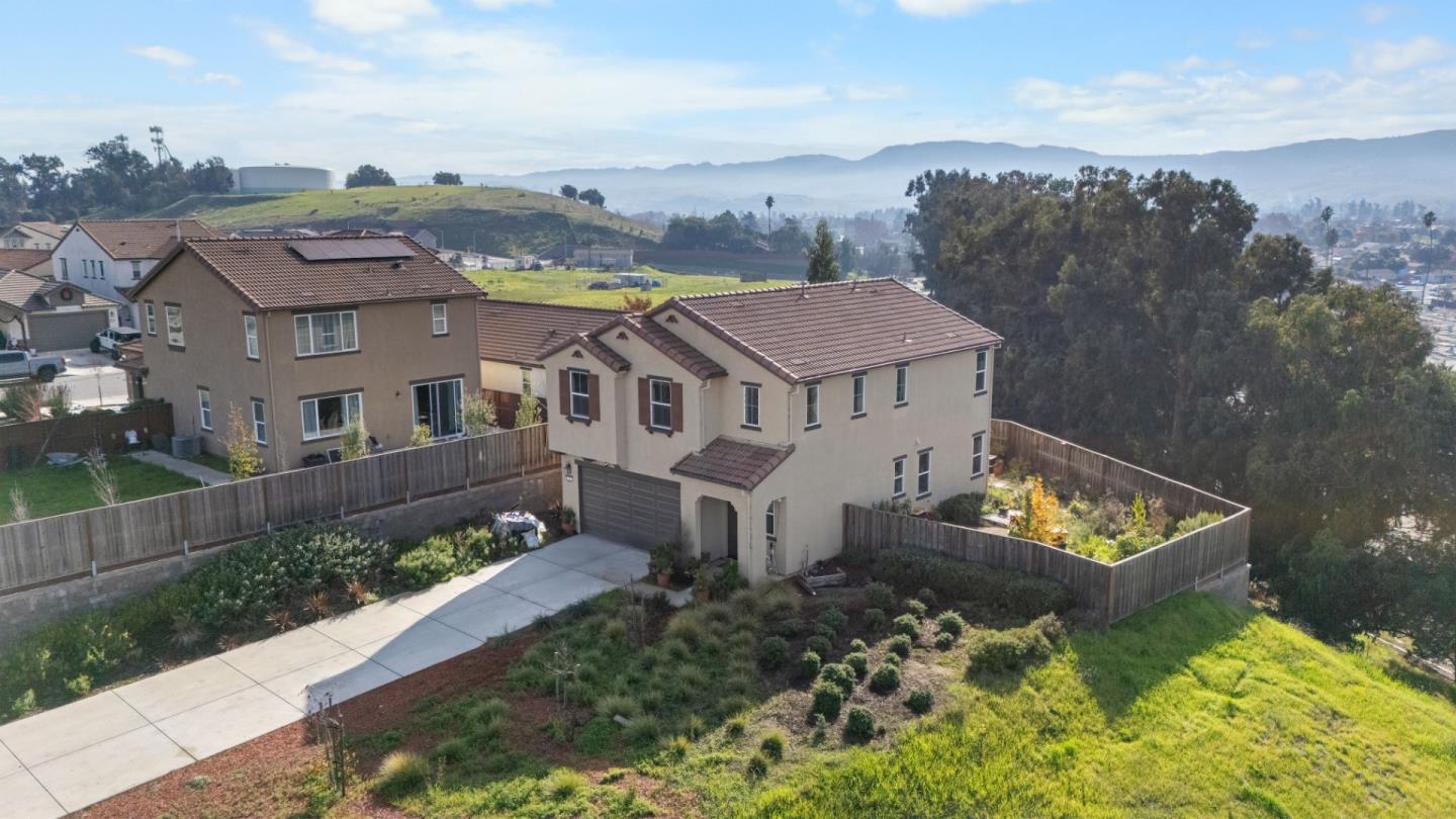 Detail Gallery Image 17 of 20 For 390 Tanoak St, Hollister,  CA 95023 - 3 Beds | 2/1 Baths