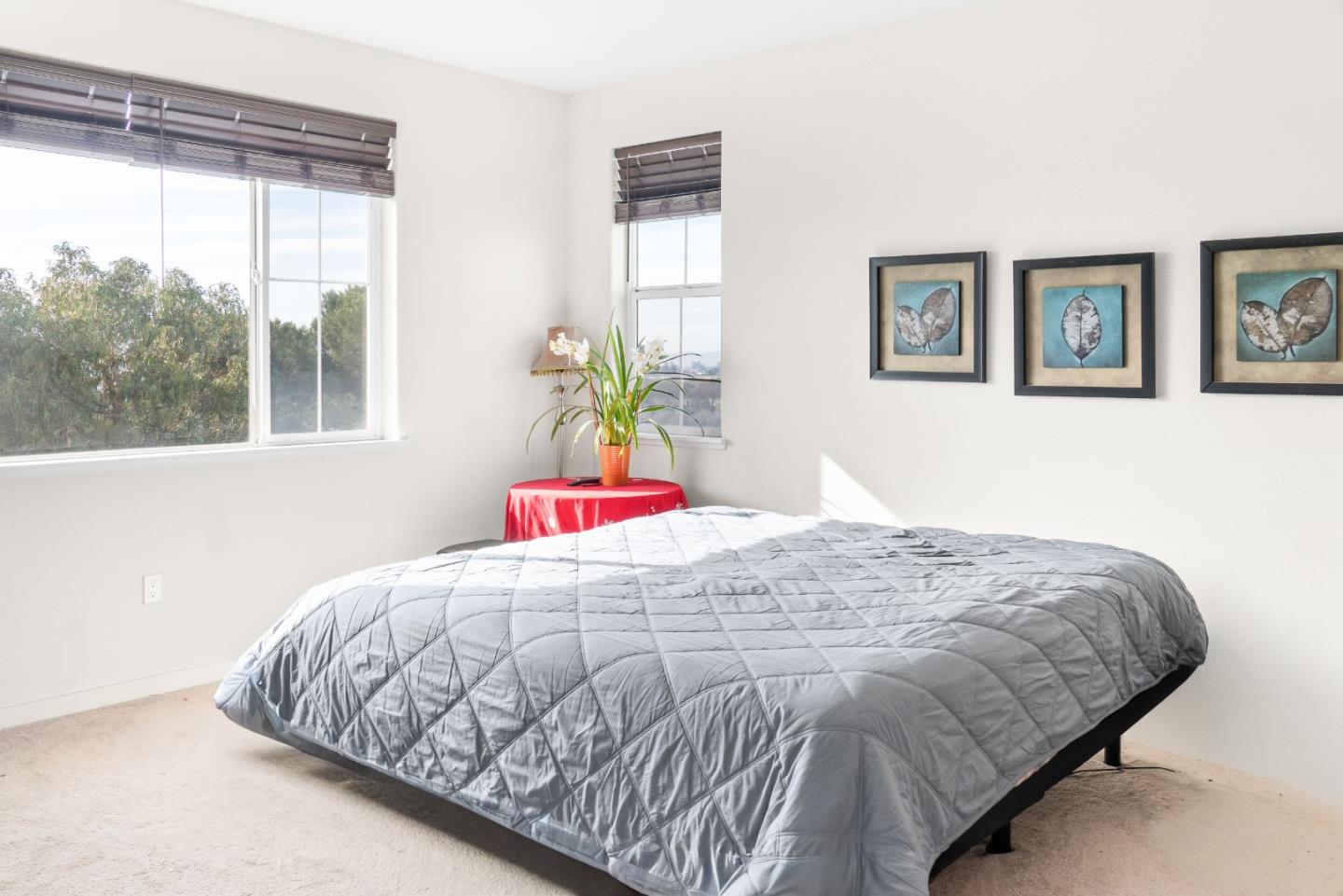 Detail Gallery Image 9 of 20 For 390 Tanoak St, Hollister,  CA 95023 - 3 Beds | 2/1 Baths