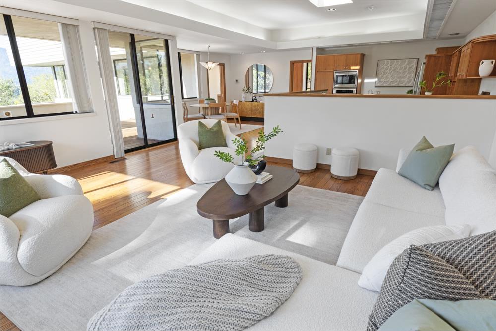 Detail Gallery Image 16 of 31 For 200 Cherokee Way, Portola Valley,  CA 94028 - 4 Beds | 3/1 Baths