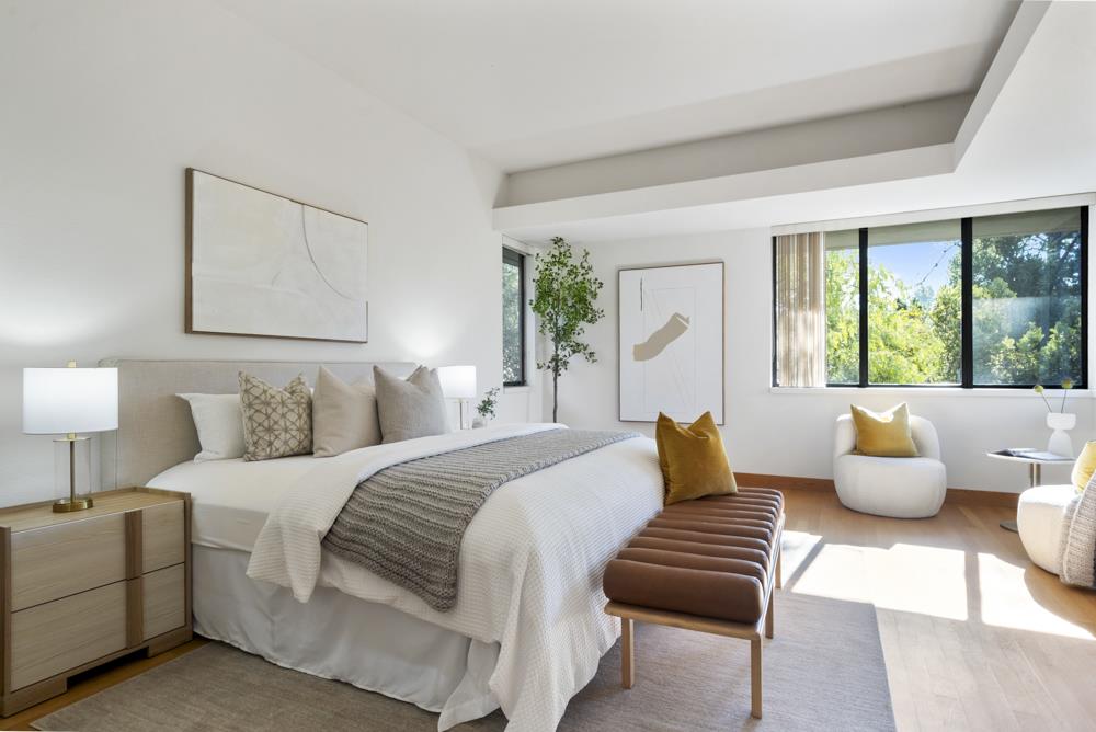 Detail Gallery Image 22 of 31 For 200 Cherokee Way, Portola Valley,  CA 94028 - 4 Beds | 3/1 Baths