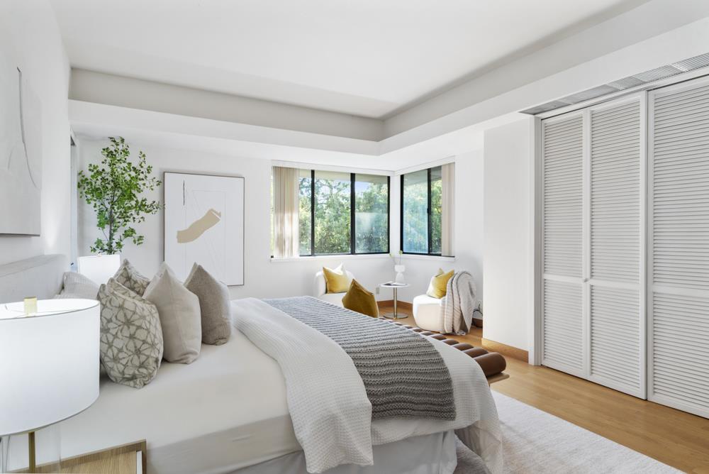 Detail Gallery Image 23 of 31 For 200 Cherokee Way, Portola Valley,  CA 94028 - 4 Beds | 3/1 Baths