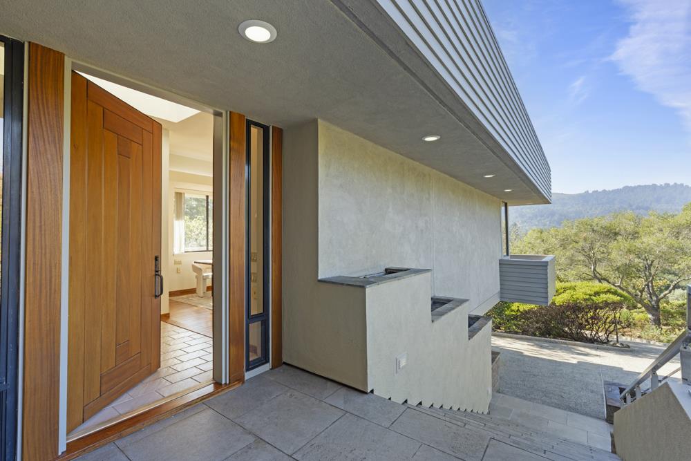 Detail Gallery Image 3 of 31 For 200 Cherokee Way, Portola Valley,  CA 94028 - 4 Beds | 3/1 Baths