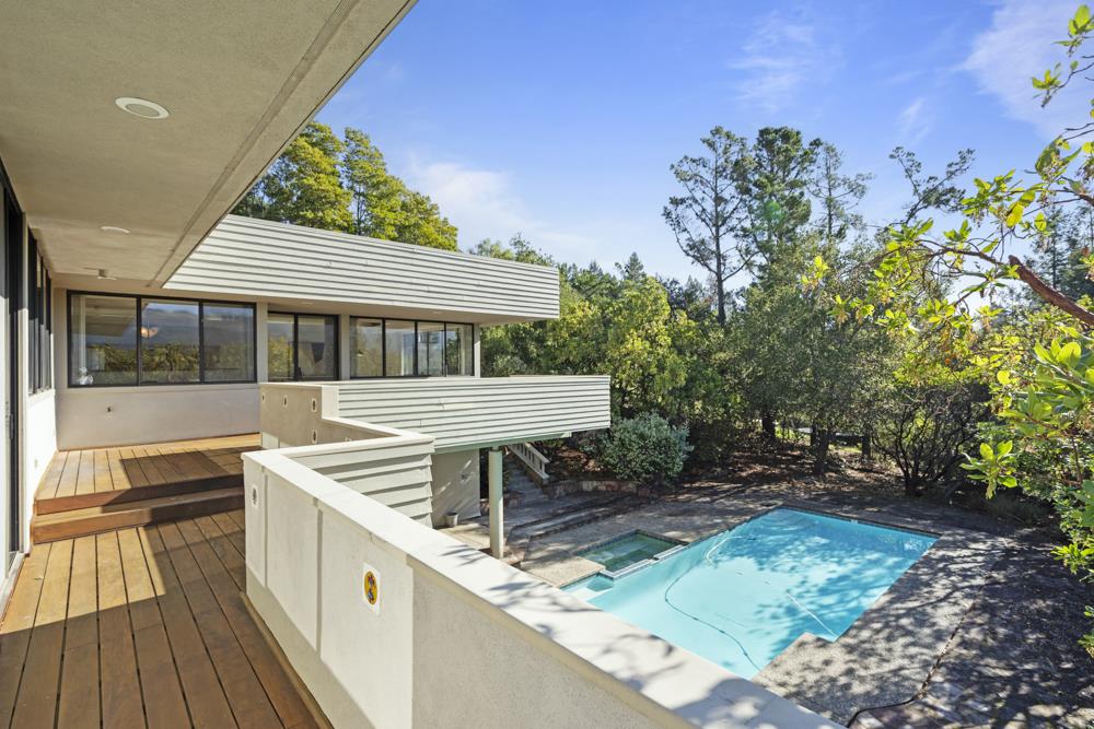 Detail Gallery Image 31 of 31 For 200 Cherokee Way, Portola Valley,  CA 94028 - 4 Beds | 3/1 Baths