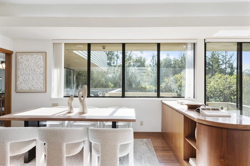 Detail Gallery Image 6 of 31 For 200 Cherokee Way, Portola Valley,  CA 94028 - 4 Beds | 3/1 Baths